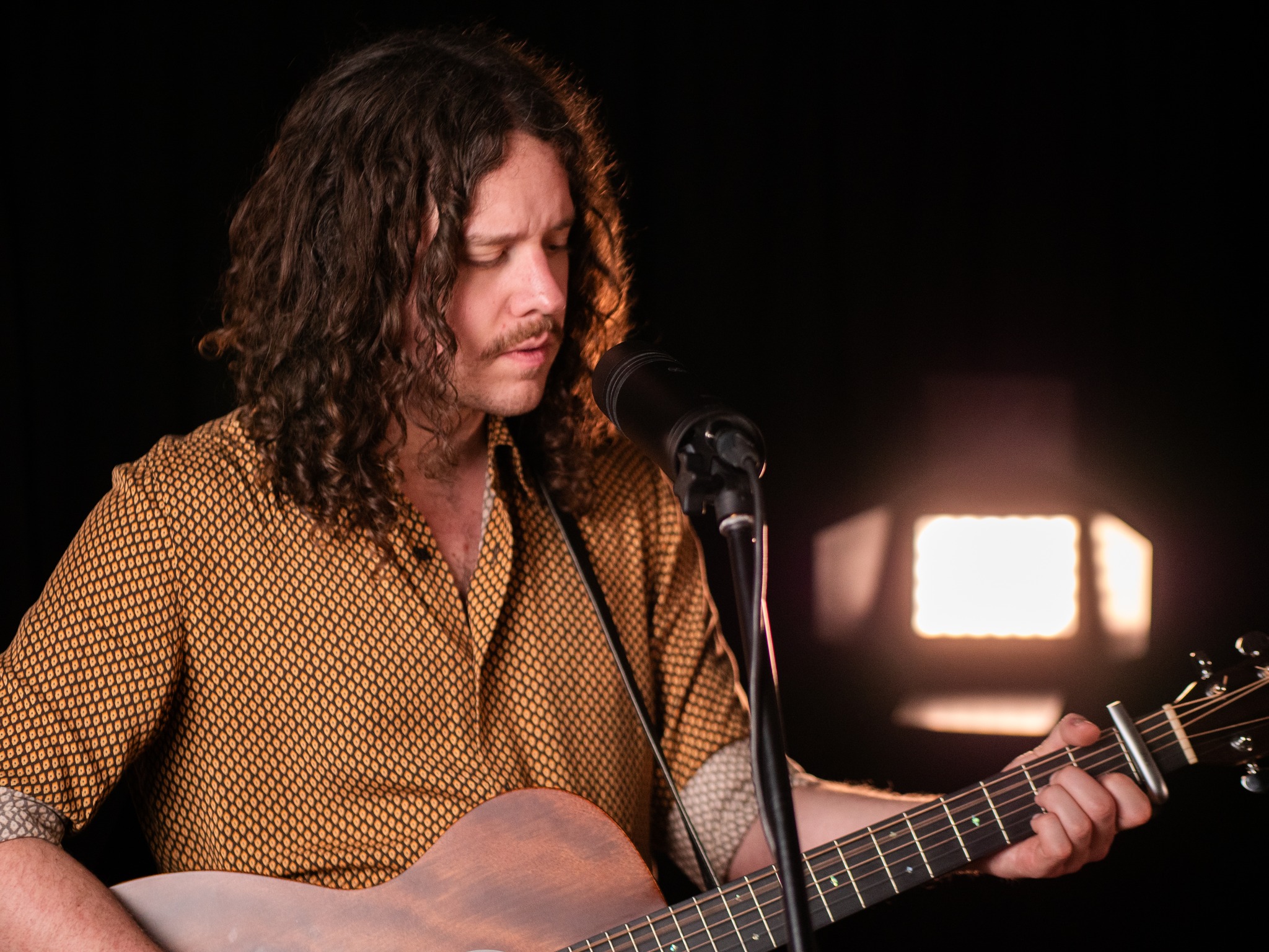 LIVE MUSIC - THOMAS DULIEU 9PM