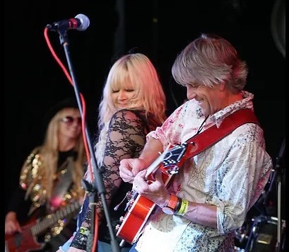 LIVE MUSIC - STELLA HENSLEY AND CHRIS NEWMANN 8PM